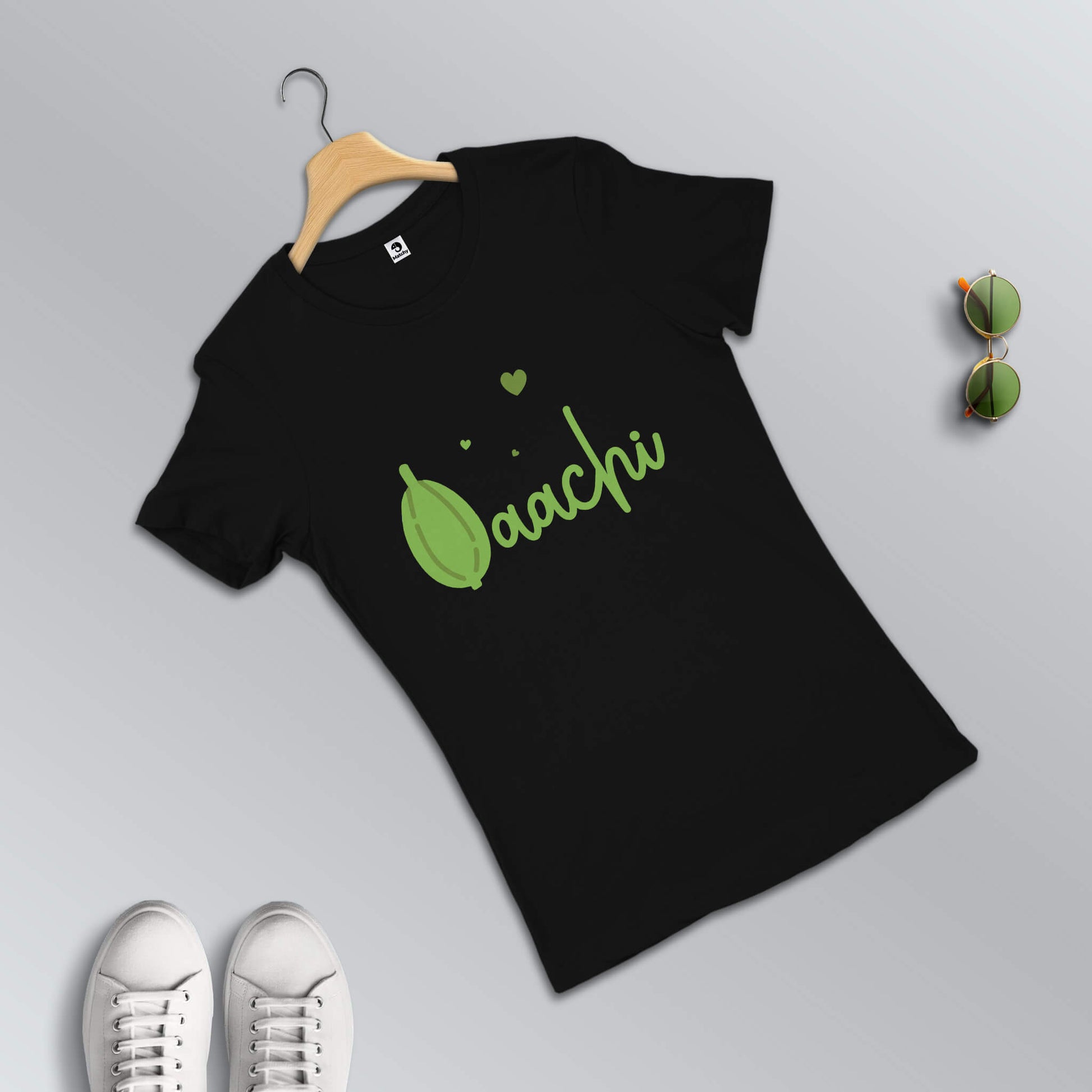 Laung Laachi T-shirts for couples in black (female t-shirt in focus)